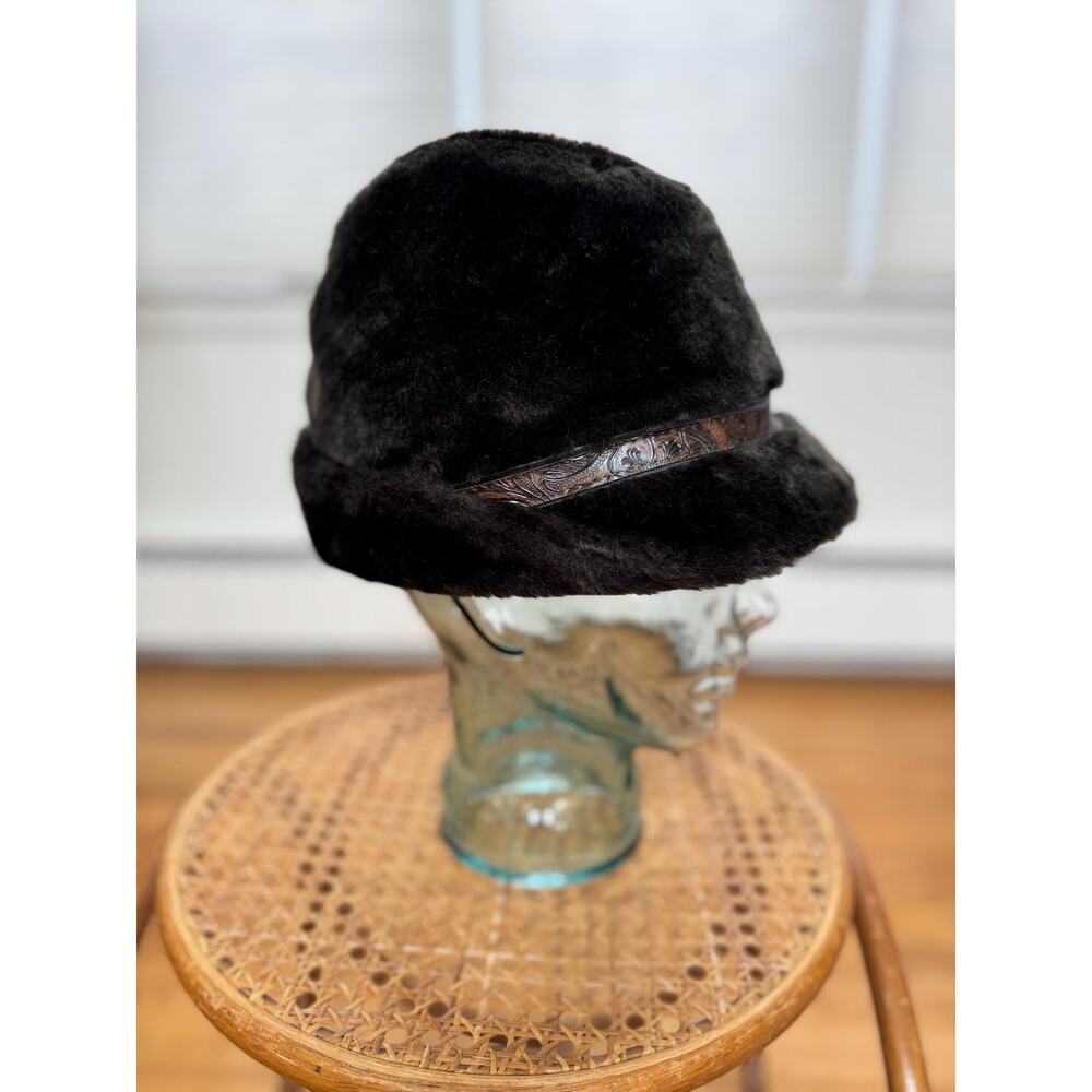 Vintage Mustang Hat, 60s Pony Car, Brown Faux Fur Fedora Red Feather, Size M - Picture 4 of 10
